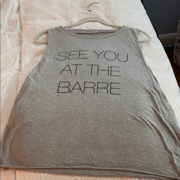 Soft grey muscle tank - Picture 1 of 3